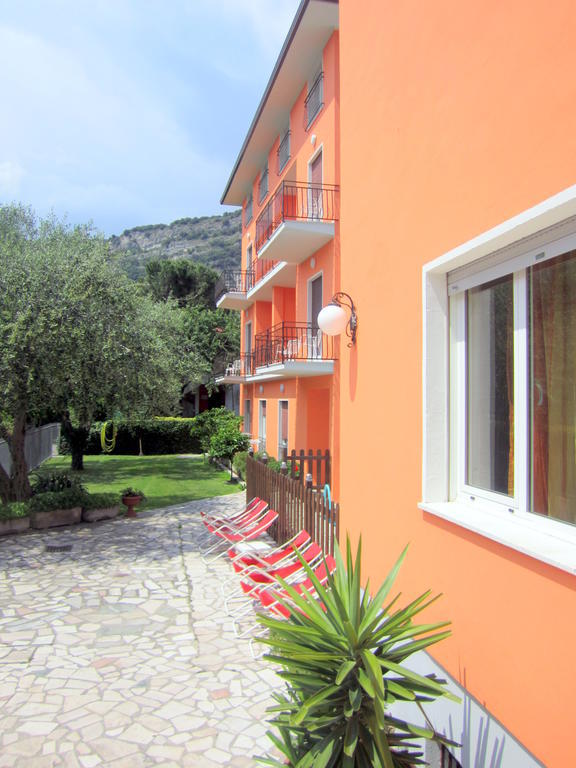 Albergo Villa Mimosa Torbole Sul Garda Zewnętrze zdjęcie